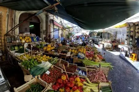 Souk El Ballarak 公寓 *